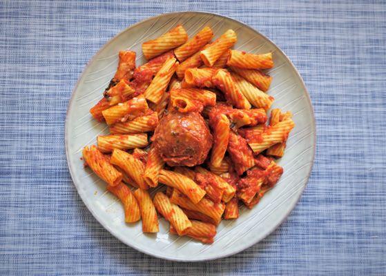 Rigatoni & meatbal - very good