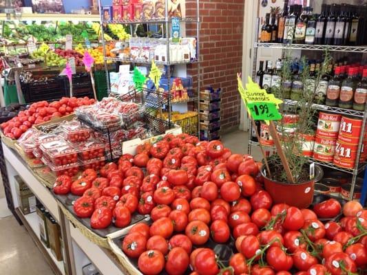 Guercio & Sons Italian Market ( photo courtesy of TRAILSOURCE.COM )