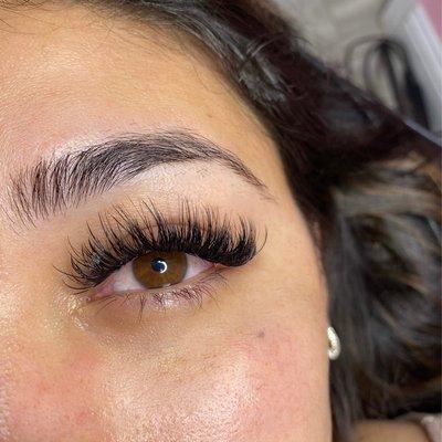 Wispy eyelash extensions