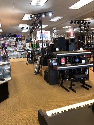 Plenty of accessories for all instruments!