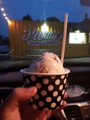 JWilly's Que & Cream