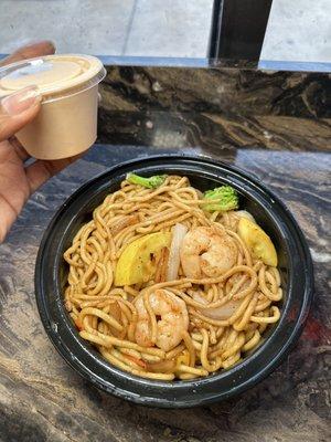 Shrimp yakisoba