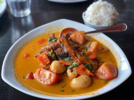 Roasted Duck Curry (Bowl) with Jasmine rice