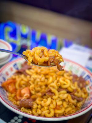 Macaroni with tomato and beef