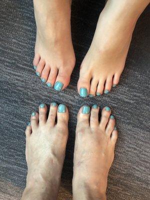 my mom & i's matching pedi