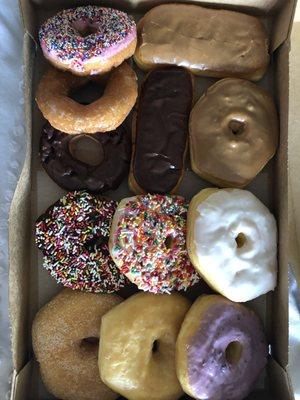 O Donut Dozen Mix.12 regular donuts.