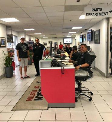 Our knowledgable and friendly Service Advisers ready to help you with your vehicle.