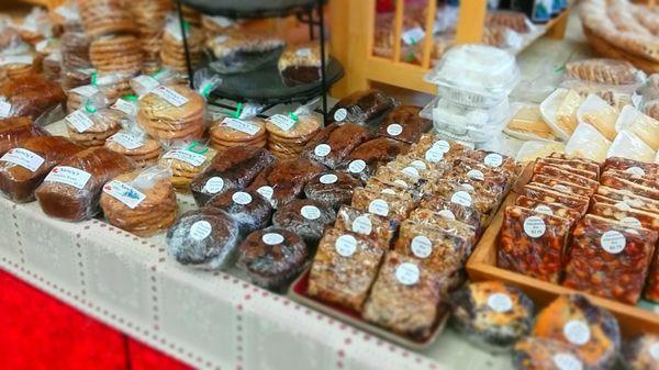 Nice selection of baked goods :)