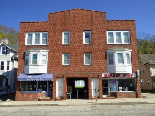 Vincents Barber Shop II