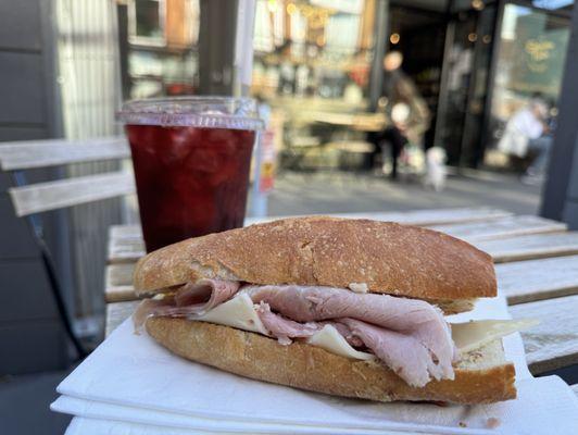 Ham & cheese baguette & ice tea