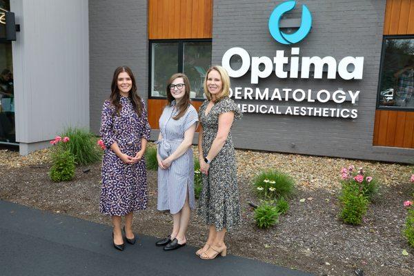 Michelle Nunez, Dr. Molly Cowdrey & Dr. Jennifer Stead