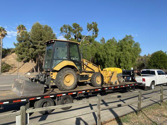 Car skip loader