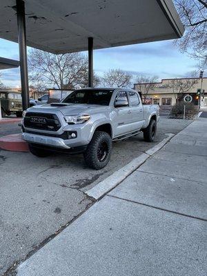 19 Tacoma with new Lift kit rim and tire package.