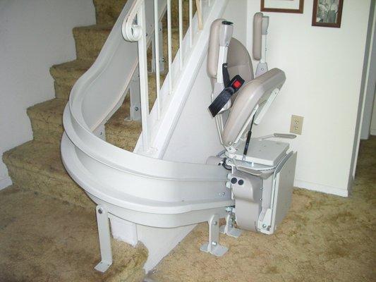 For this application, we used a Bruno Elite Curved Rail to help a customer get up/down the stairs.