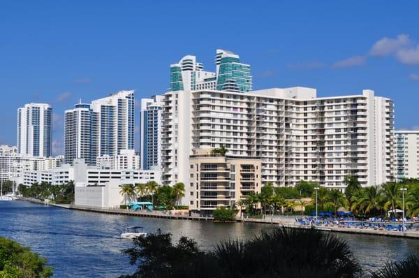 Hollywood Beach luxury beachfront condos. Close proximity to broadwalk and all of the cafe and restaurants on it. Near new Margaritaville.