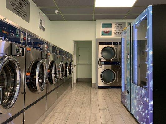 Laundry supply vending machines and large 4-load washing machines