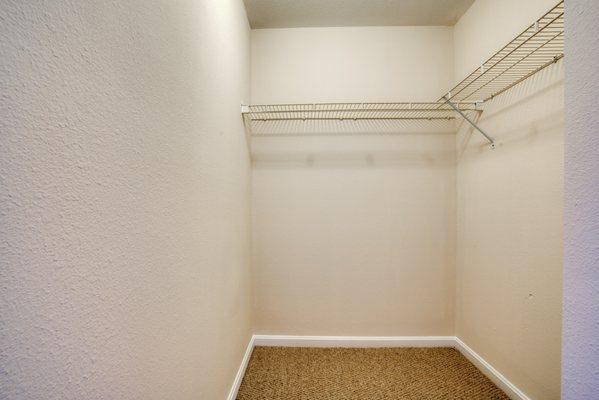 Walk-in Closet