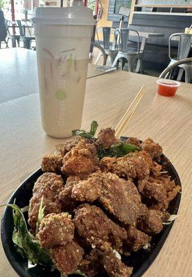 Popcorn Chicken (Spicy) w Oolong Milk Tea