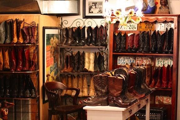 VINTAGE BOOTS!