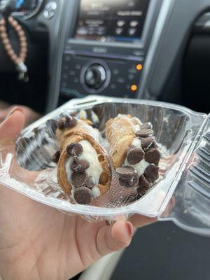 Cannolis