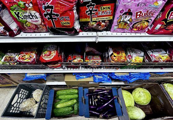 Bottom - Fresh vegetables, above - noodle cups