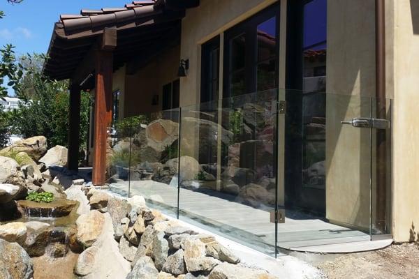 Exterior glass railing