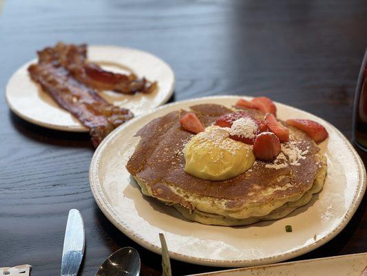 Lemon ricotta pancakes, amazing!