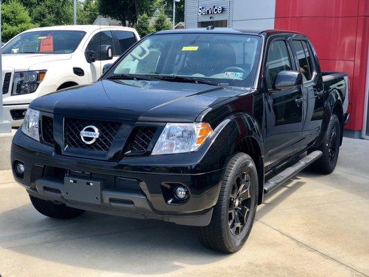 2018 Midnight Edition Nissan Frontier