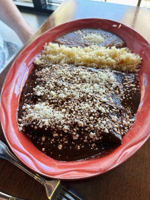 mole enchiladas