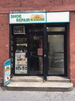 @bigmovie // Roman Shoe Repair storefront