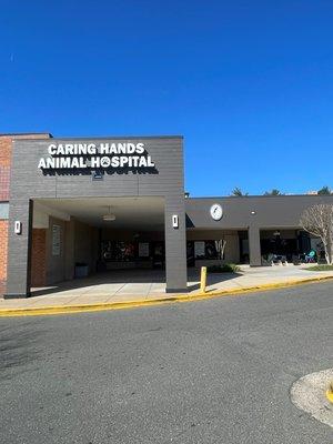 Welcome to Caring Hands Animal Hospital - Alexandria