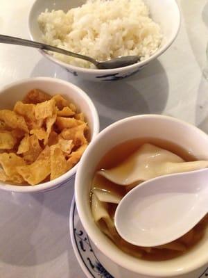 Wonton soup (added soy sauce)