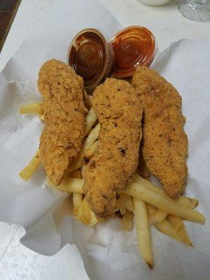 The thickest, juciest chicken tenders you'll ever have. Oh lord these were so huge and so delicious.