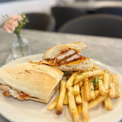 Chicken Parm Sandwich for quick Lunch!