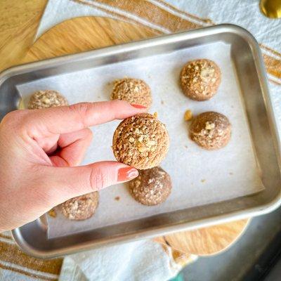 Cinnamon walnut cookies, vegan, gluten free, keto, paleo friendly