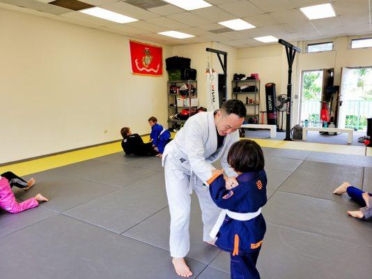 A friend and family environment to best introduce martial arts to the youth.