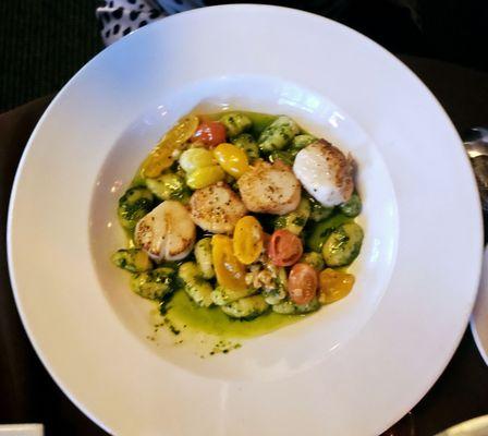 Scallops and gf gnocchi