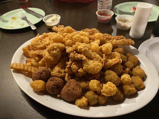 Fried sampler platter