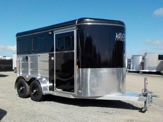 Maverick 2 Horse Lite Deluxe BP Trailer