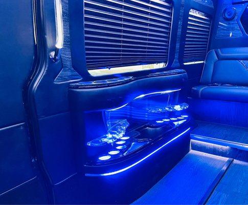 10 Passengers VIP Mercedes Benz Sprinter Limo