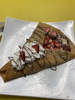 strawberry banana nutella crepe