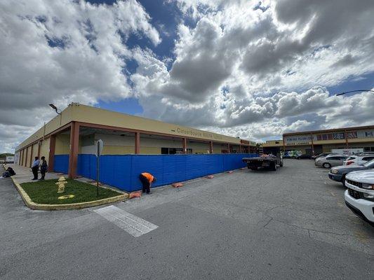 A new Planet Fitness facility is currently under construction in Miami, with an estimated completion date of November 1, 2024.