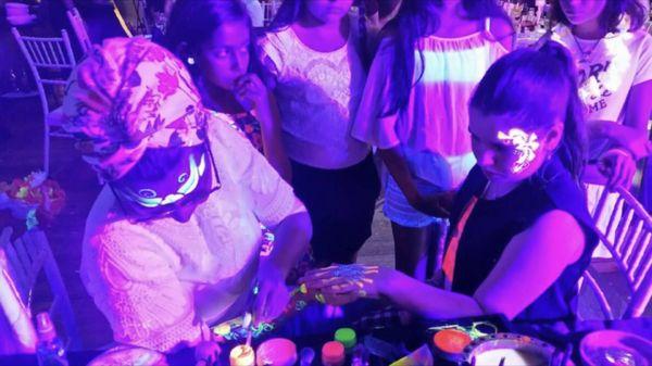 Another ' Full Moon Party ' in a birthday party