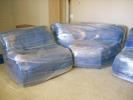 With Fenix movers, we make sure that your couches are perfectly wrapped!