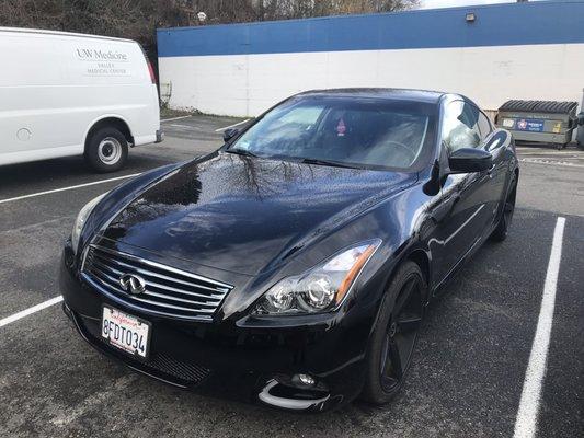 This is my car, waiting for me, at the Advanced Auto Tune, Jeremy has it ready and fixed before I arrived.