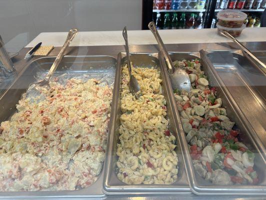 Potato salad, macaroni salad, guíneo salad