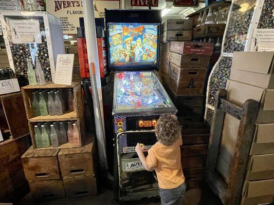 Old pinball machine in the shop