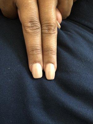 different size nails on the same finger in different hands