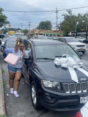 A customer buying her first Jeep Compass!