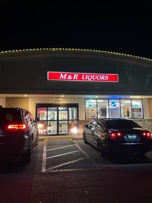 M & R Liquors